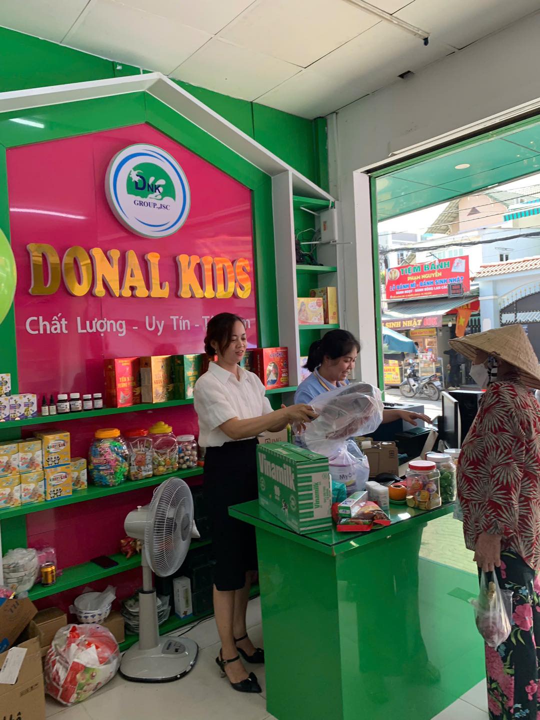 khai trương donal kids phước long b